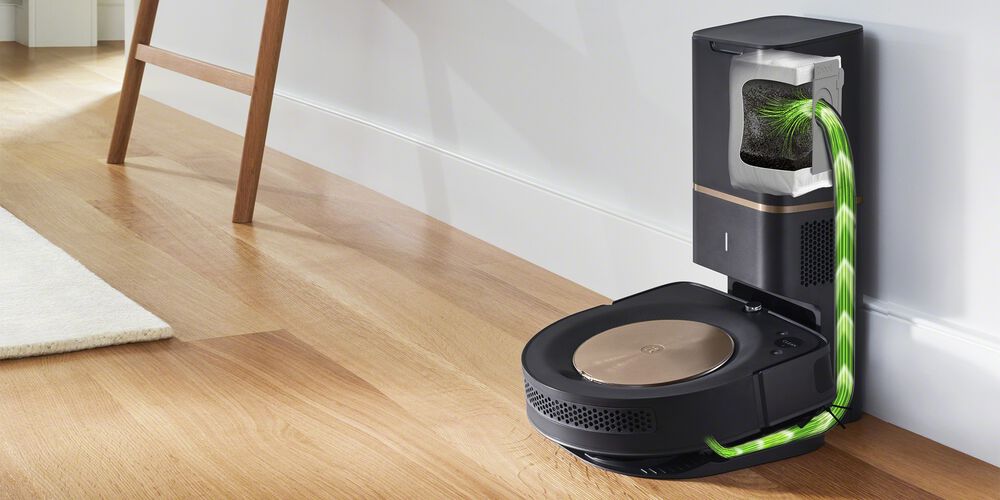 Robot Roomba s9 a carregar na esta&ccedil;&atilde;o de carregamento